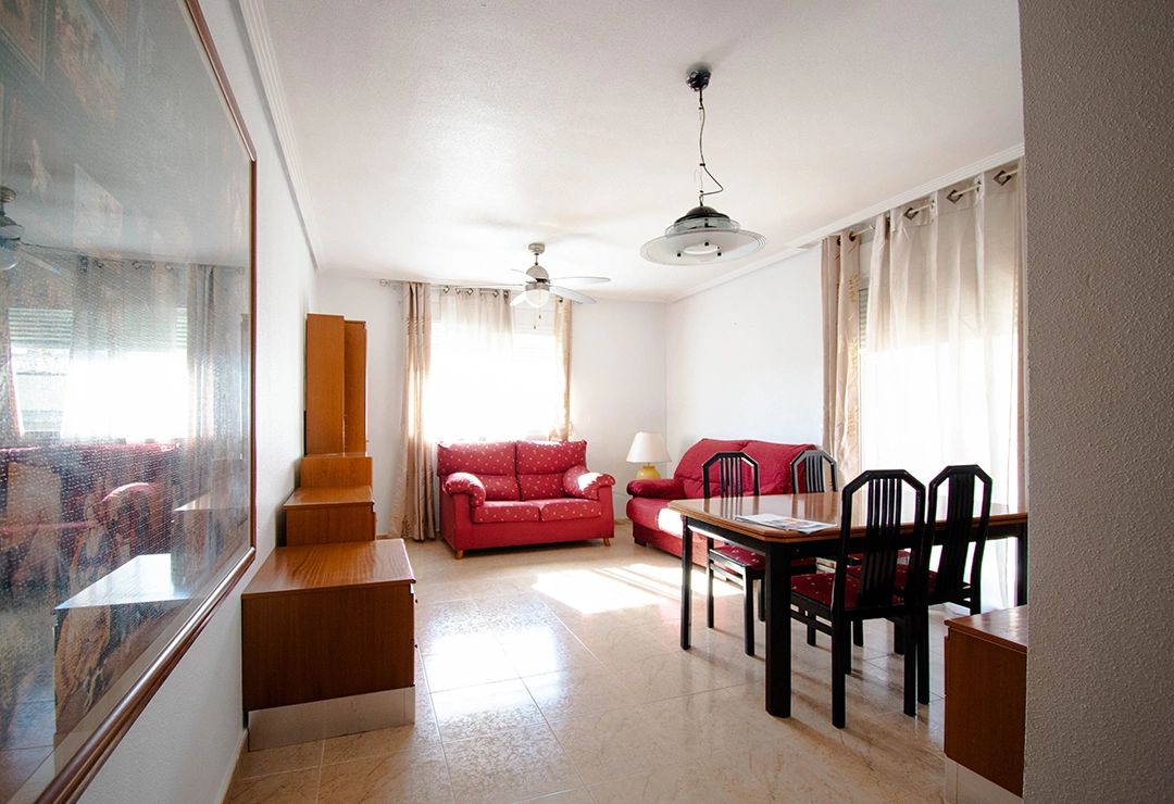 casa eclipse antes 1 Salón antiguo para reforma