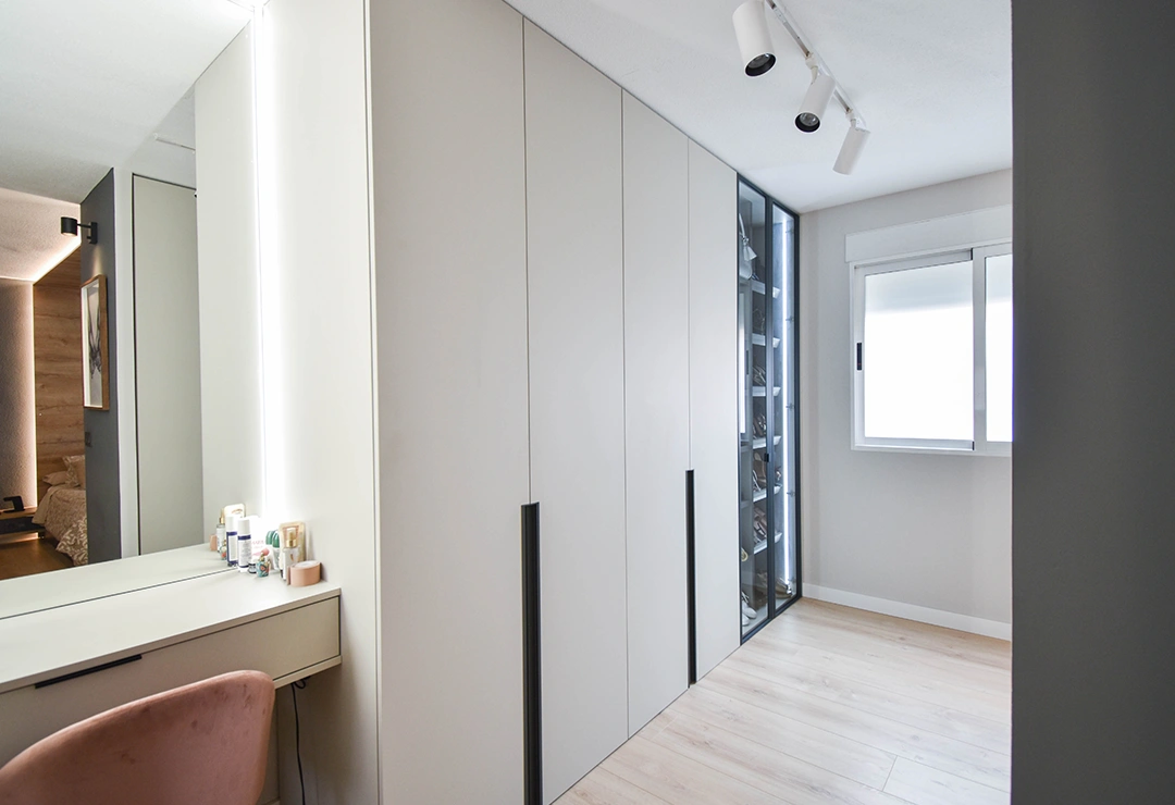 casa eclipse despues 1 Armario blanco empotrado nuevo