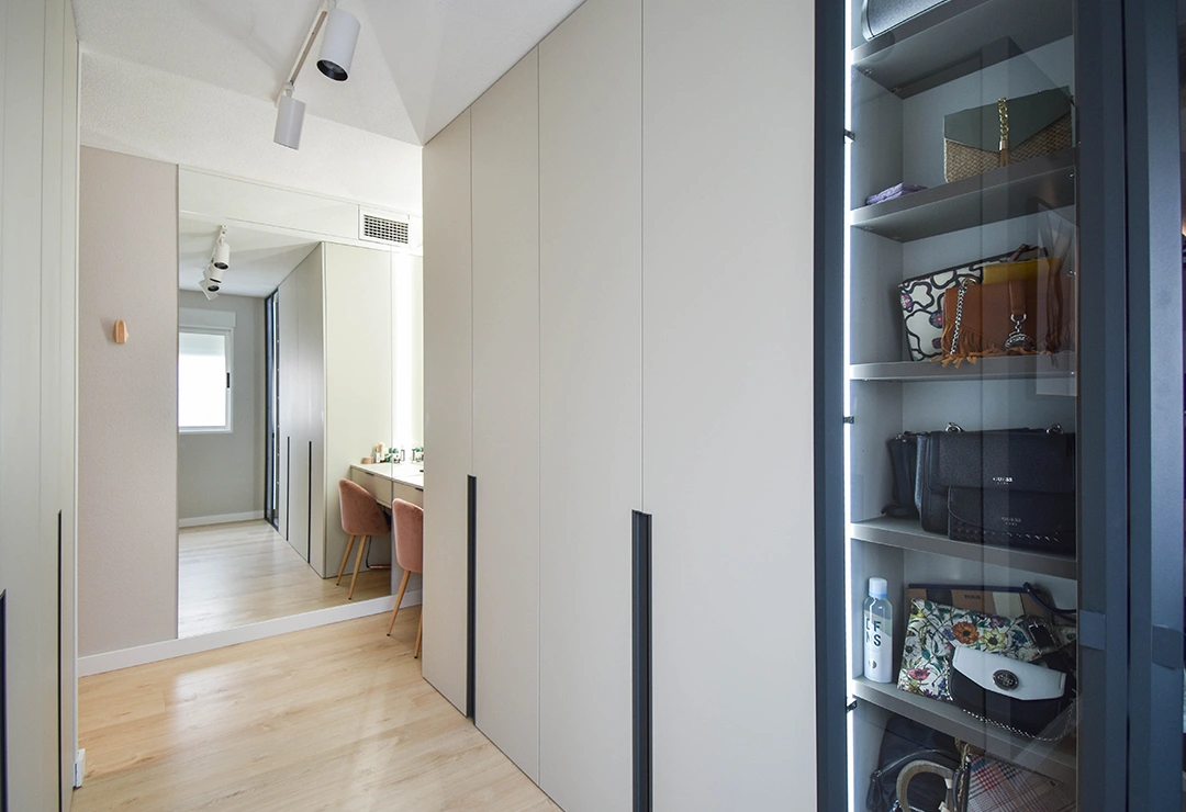 casa eclipse despues 16 Armario empotrado blanco